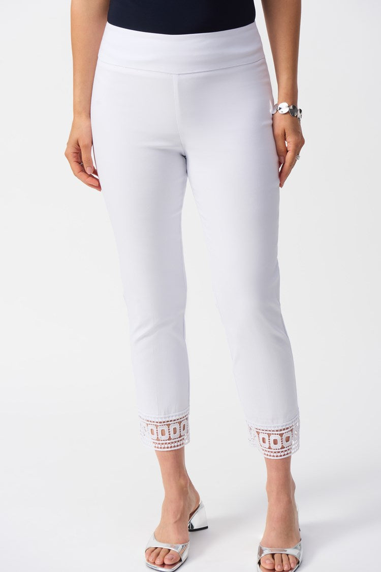 251053 Embroidered Hem 3/4 Pant