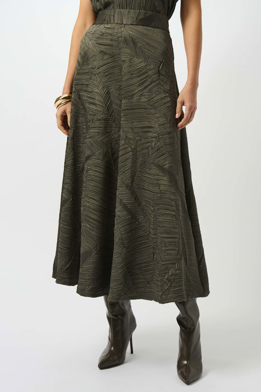 253248 Crush Pleat Flared Skirt