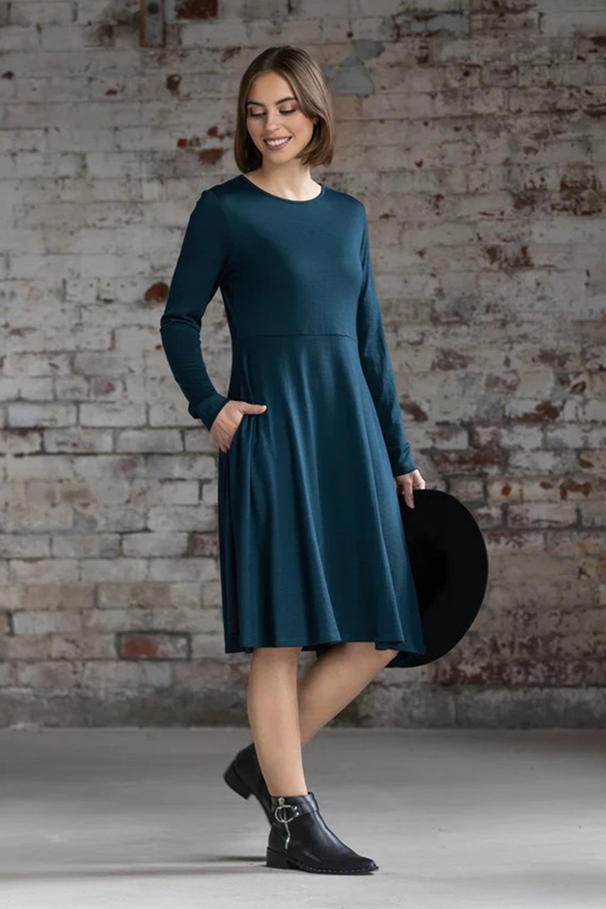 V6121 TUI BLUE MERINO Classic Crew Neck Fit & Flair Dress