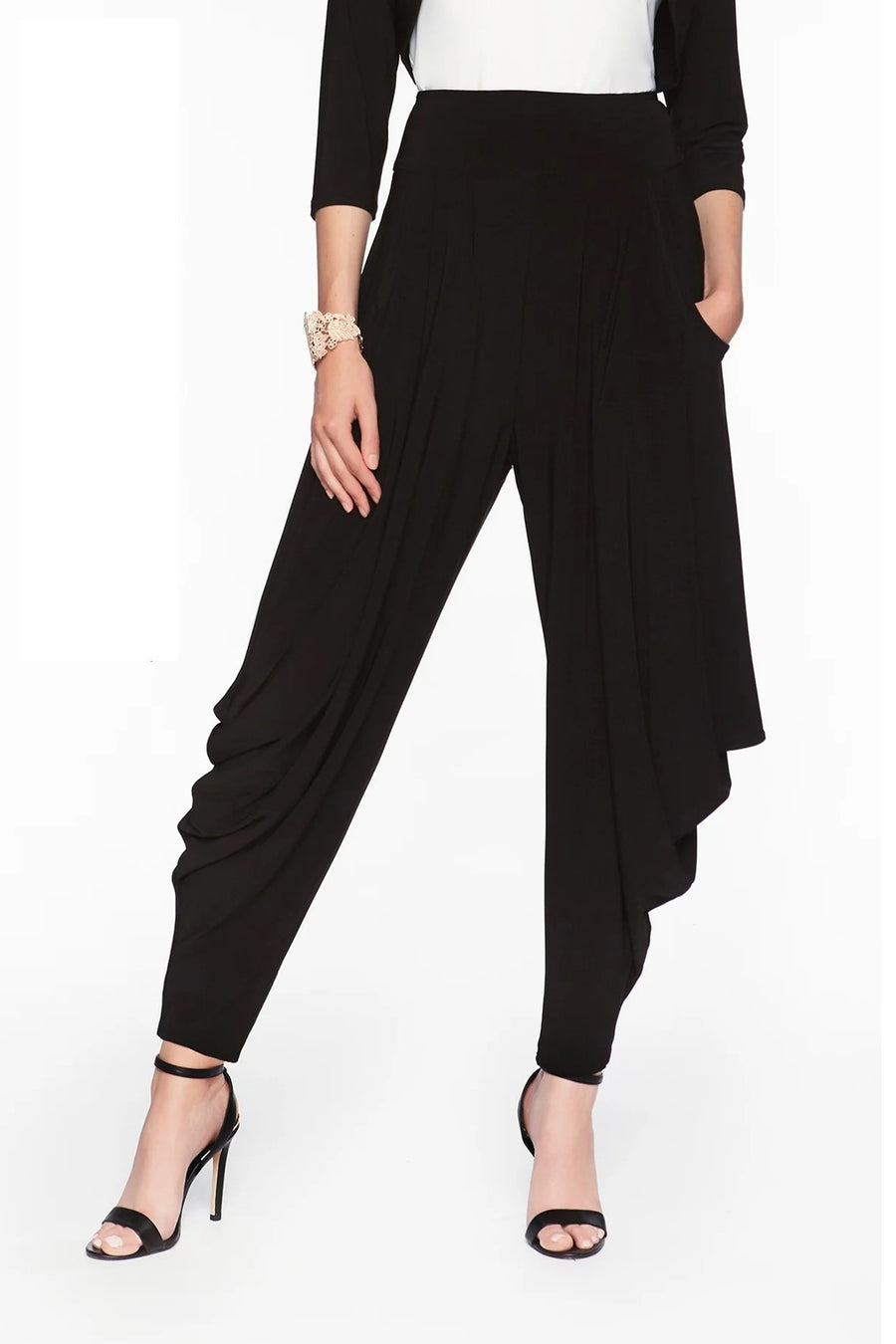 01077  Tuck Side Ankle Pant