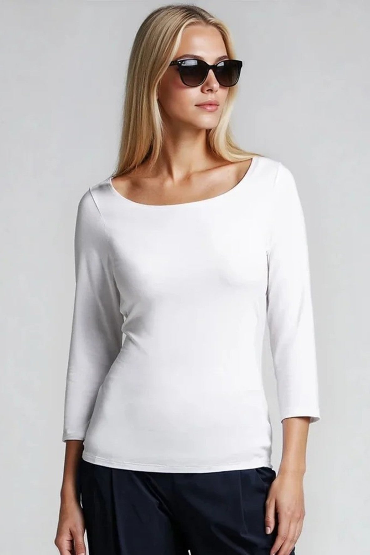 2150 Slim Fit 3/4 Sleeve Wide Neck Top