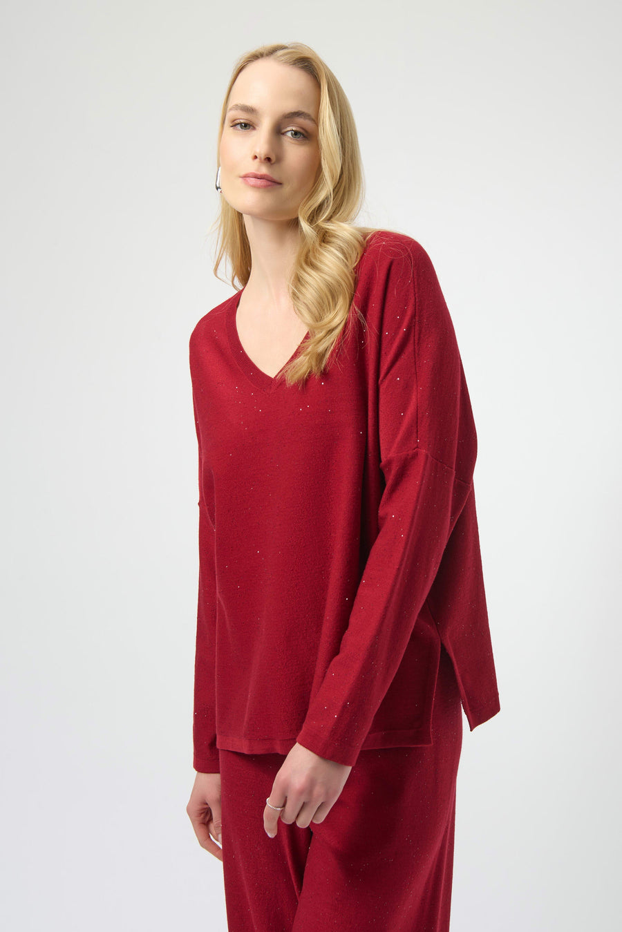 244921F25  V Neck Boxy Shimmer Knit Jumper