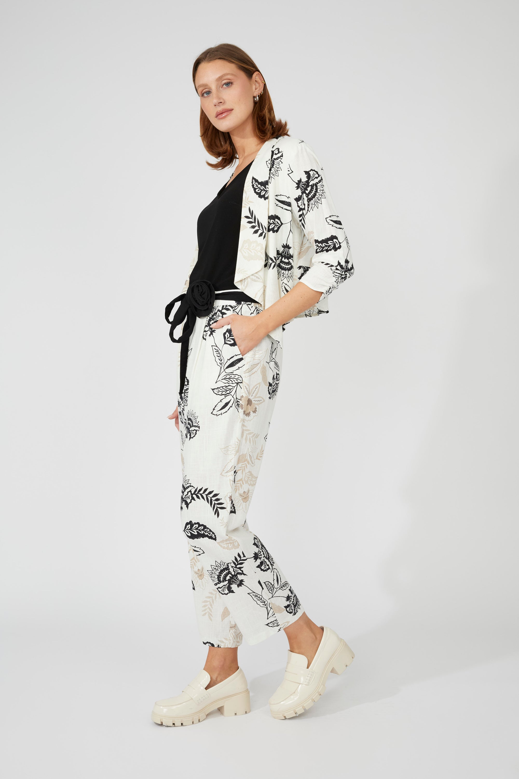 251418 Floral Rayon Linen Relaxed Print Trouser