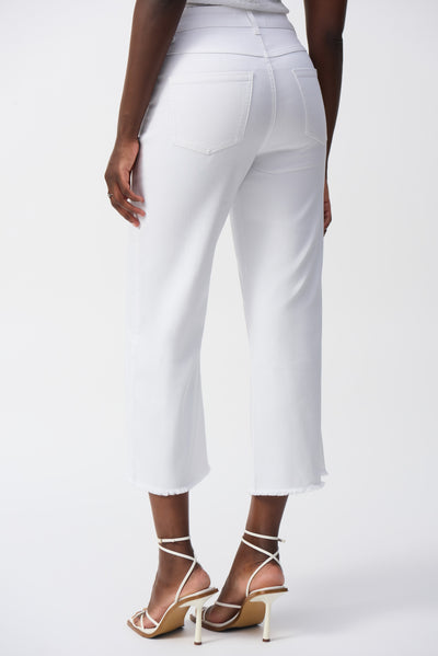 251901 Diamante Seam Crop Jean