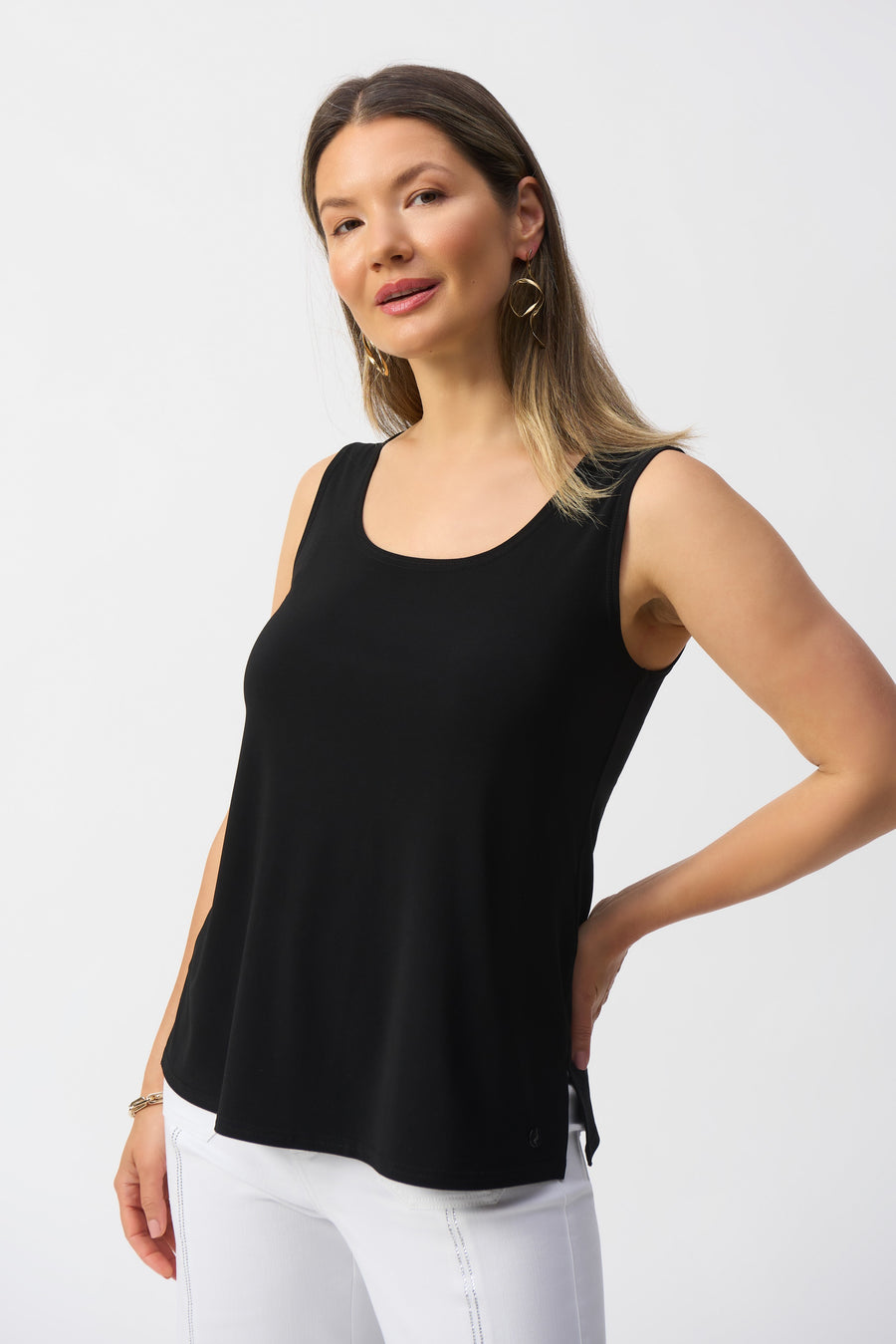 251970F25 BLACK Silky Knit Scoop Neck Camisole