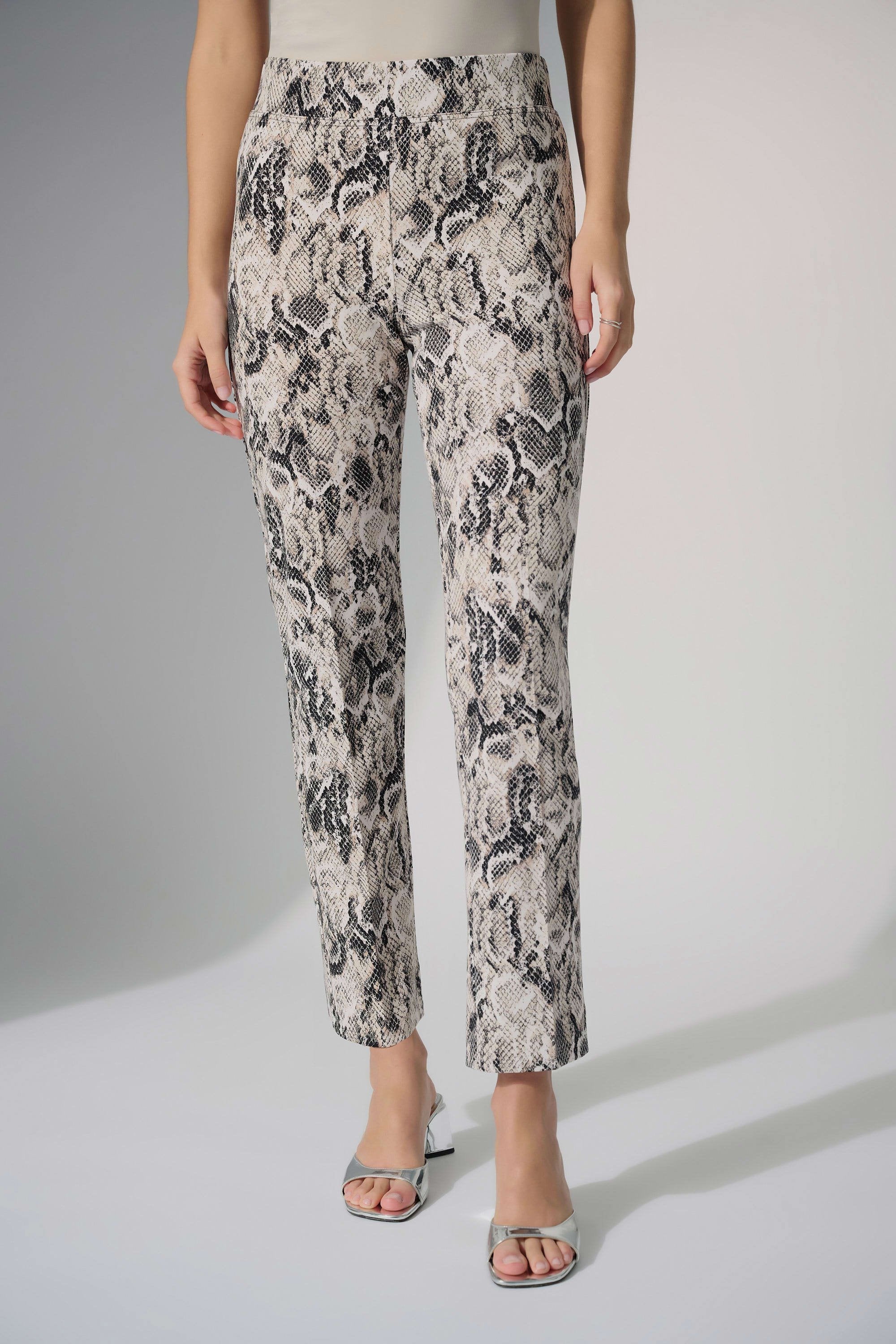 252238 Classic Slim Leg Animal Print Pant