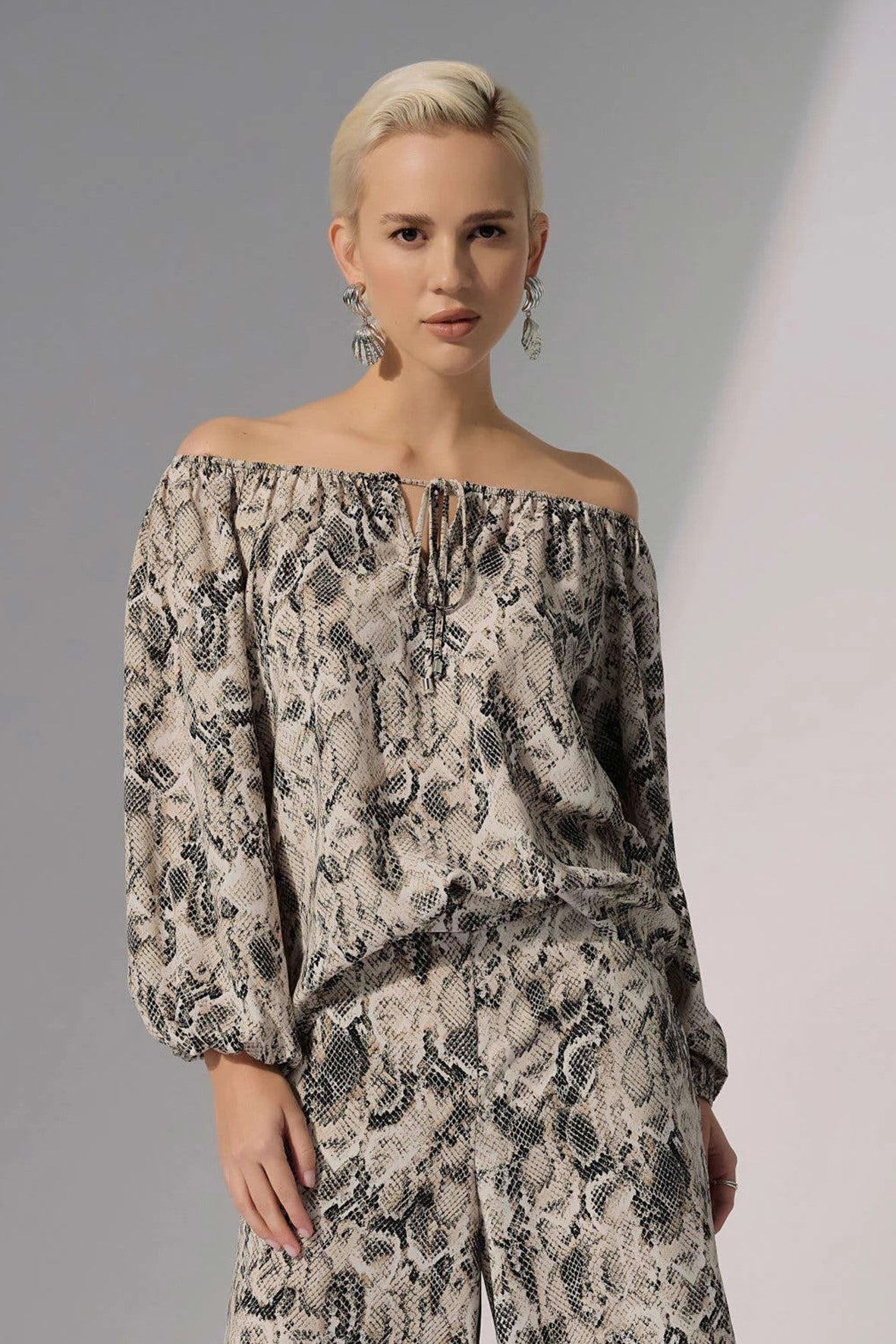 252241 Animal Print Off-Shoulder Blouse