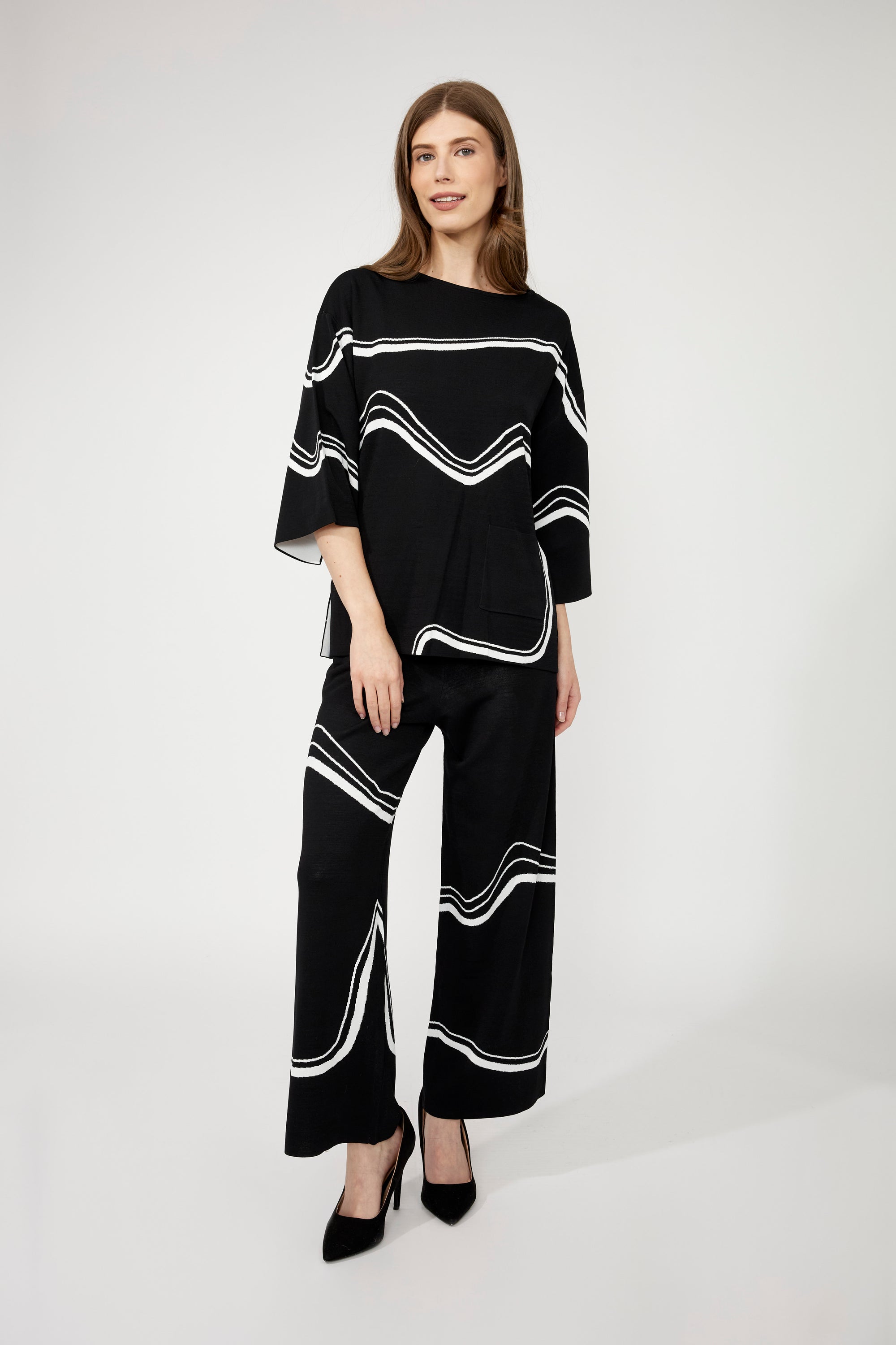 252931  Waves Jacquard Knit Culotte Pant