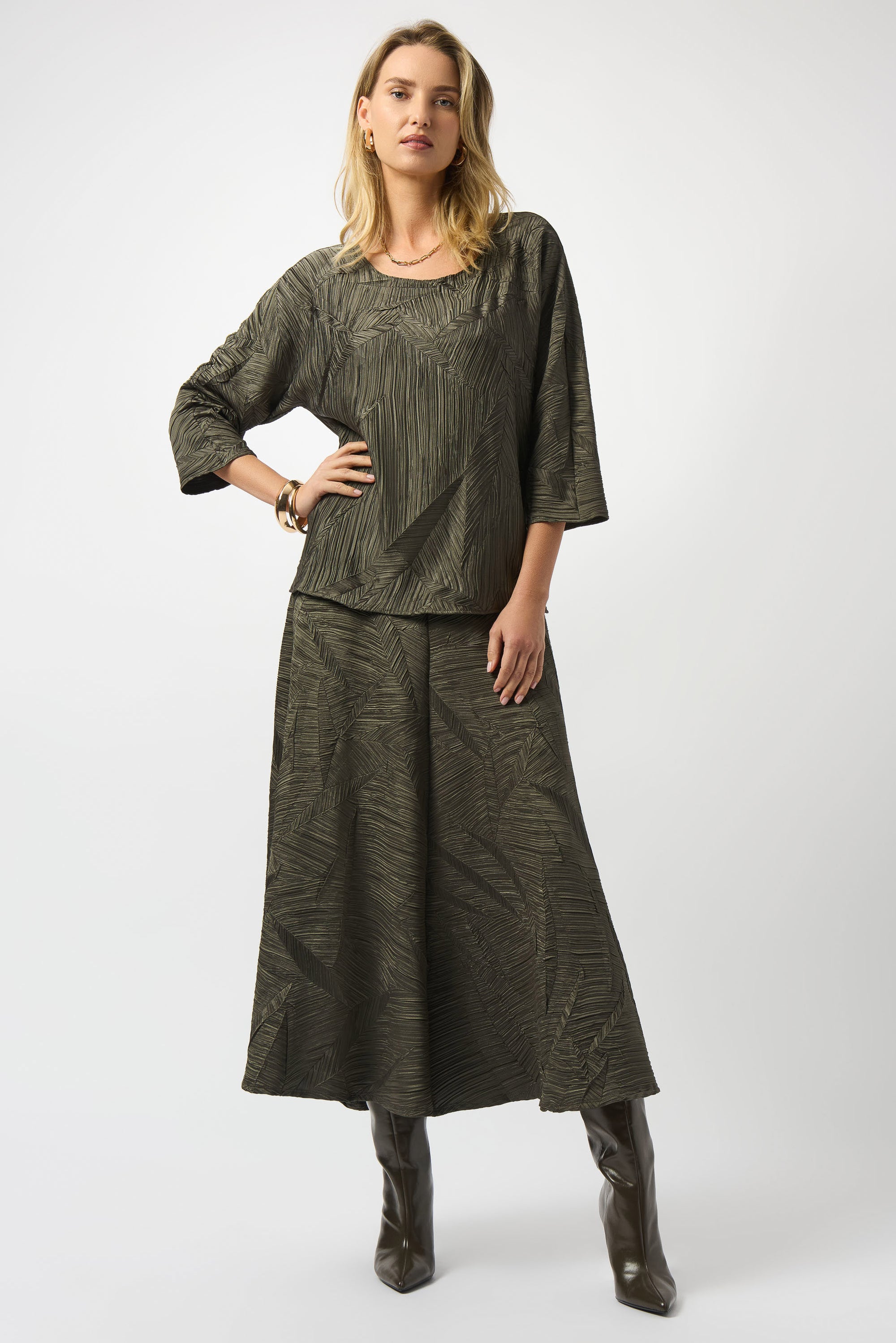 253002 Pleated Satin Boxy Top