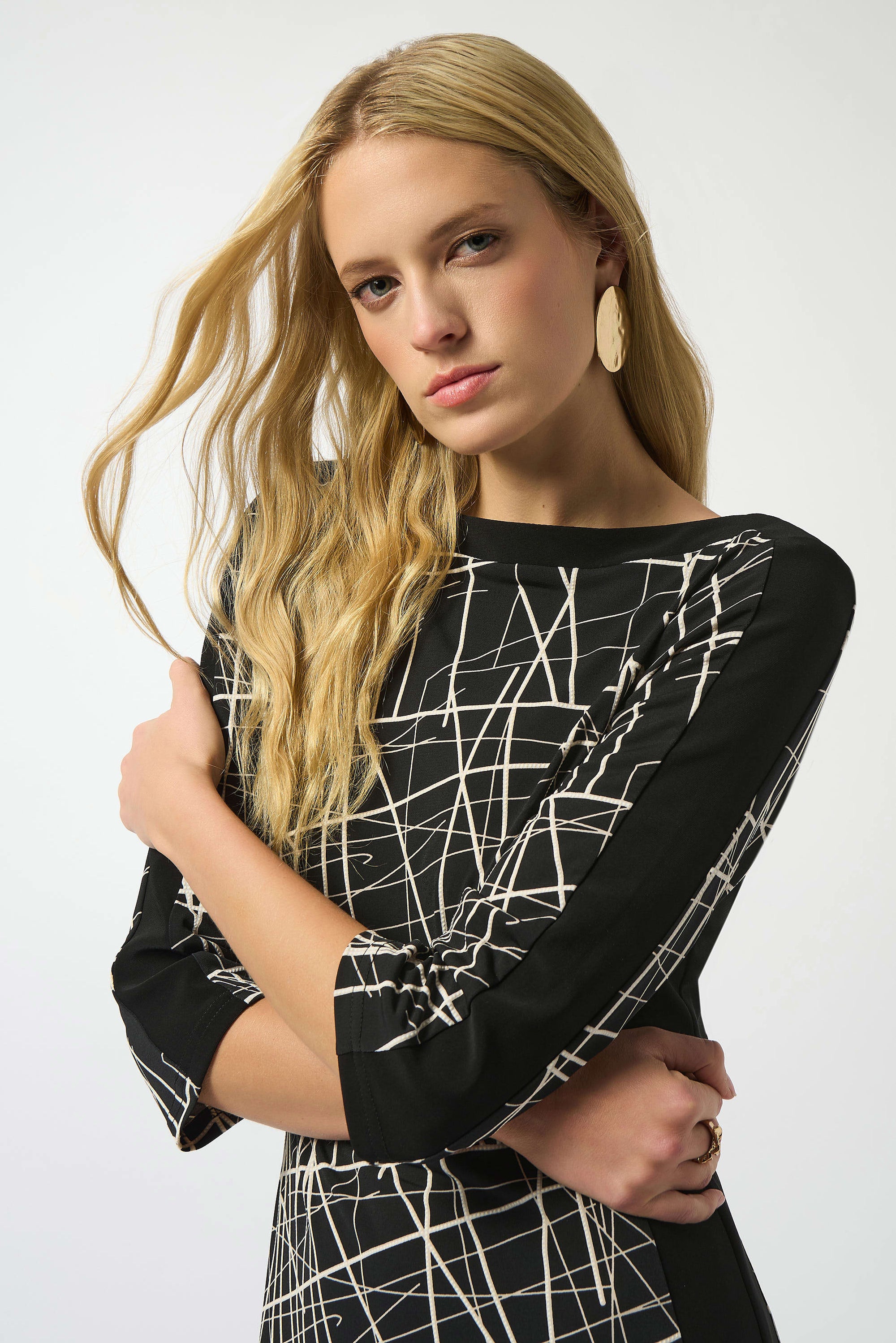 253093  Silky Knit Abstract Print Sheath Dress