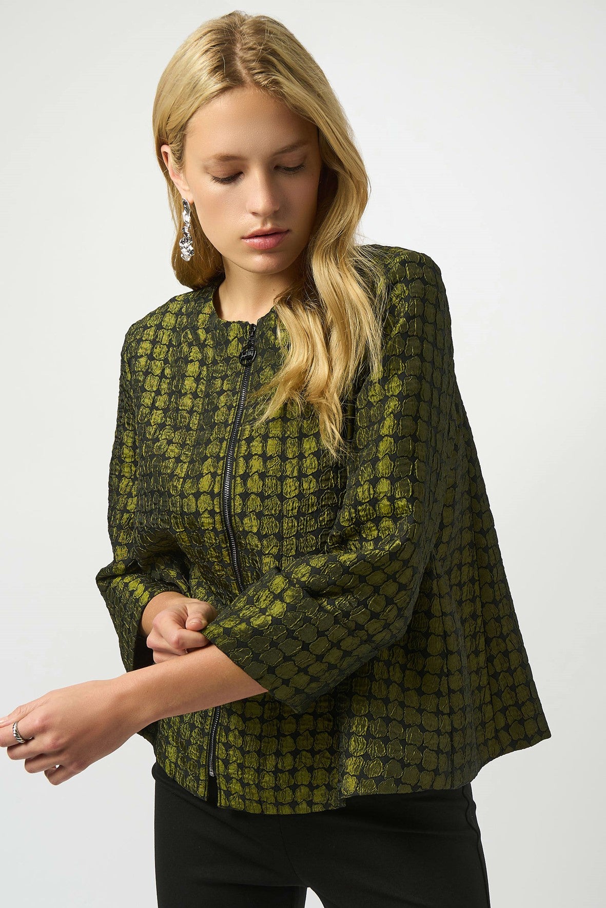 253125 Textured Jacquard Swing Jacket