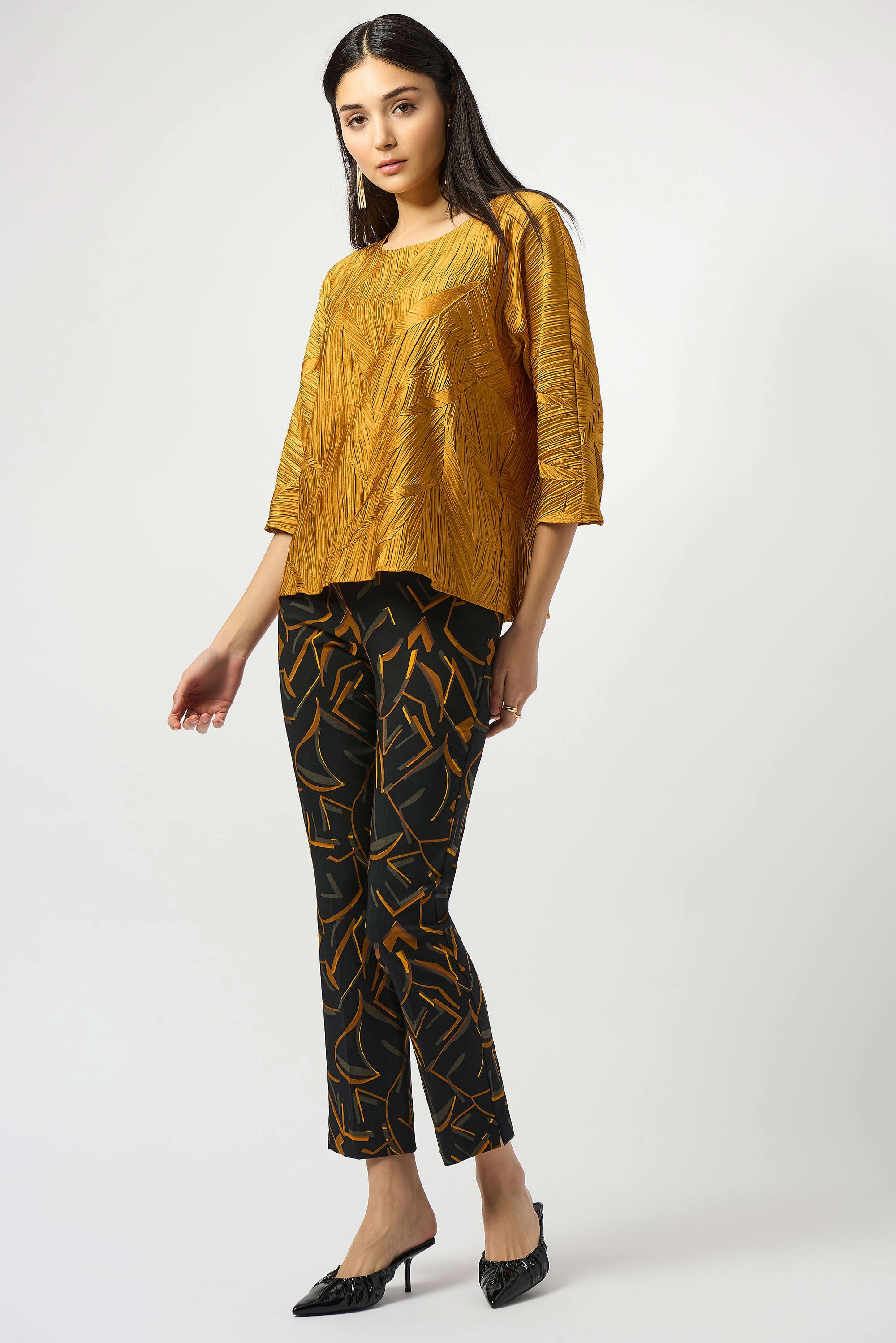 253268-1  Golden Millennium Pattern Straight Leg Pant
