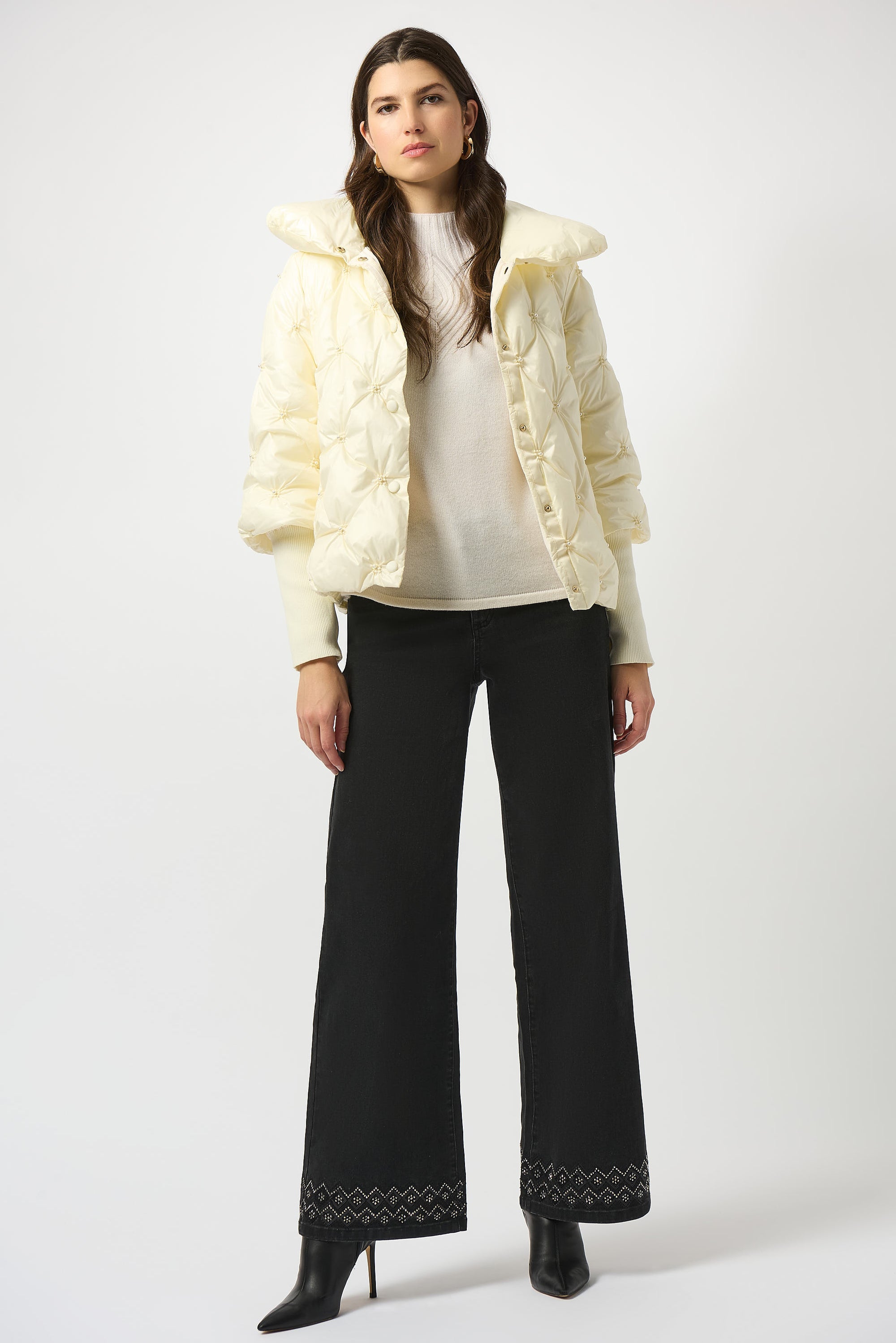 253931 Winter White Pearl Tuck Quilted Puffer