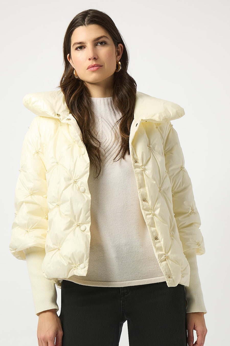 253931 Winter White Pearl Tuck Quilted Puffer
