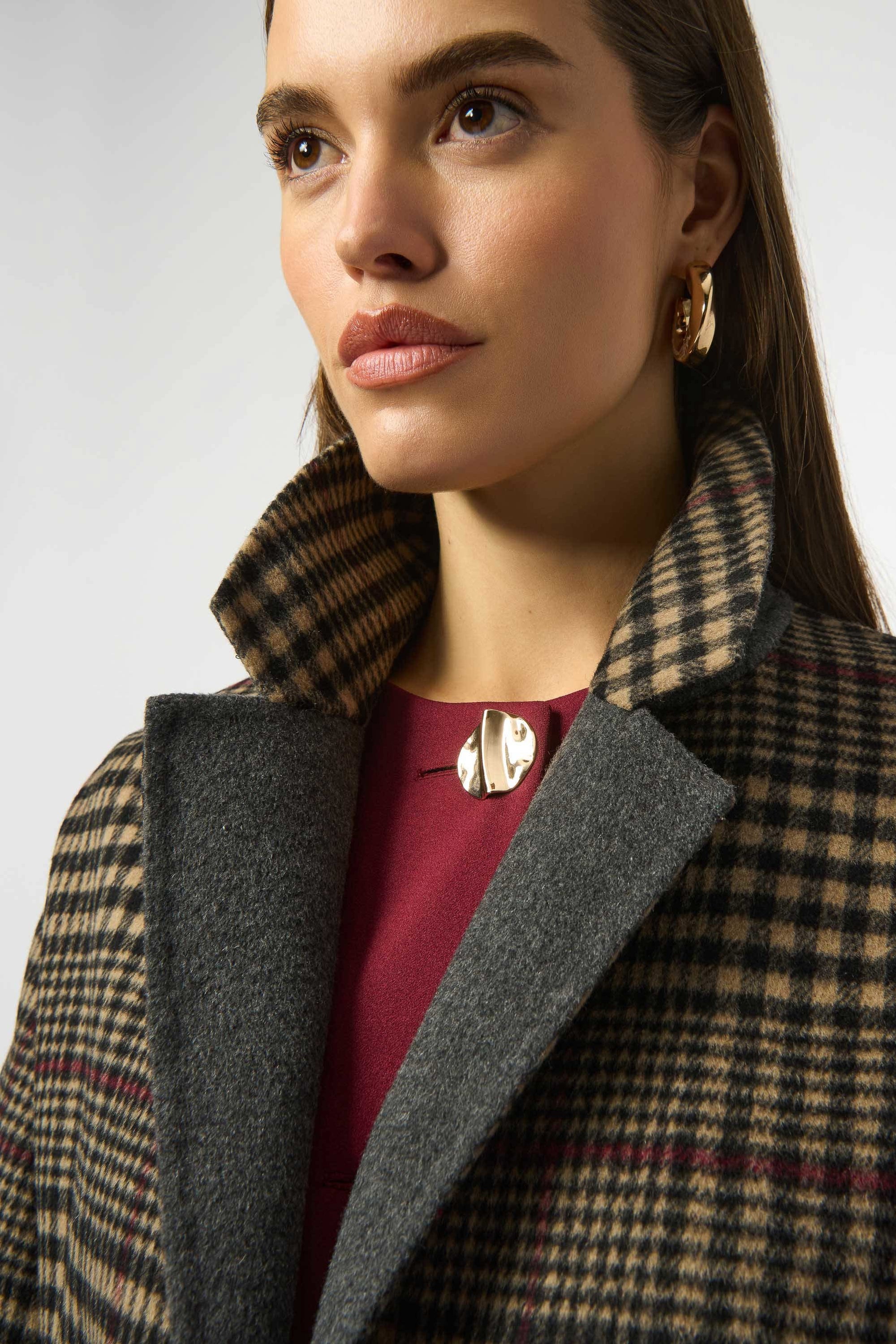253946   Wool Blend Plaid Double-Faced Coat