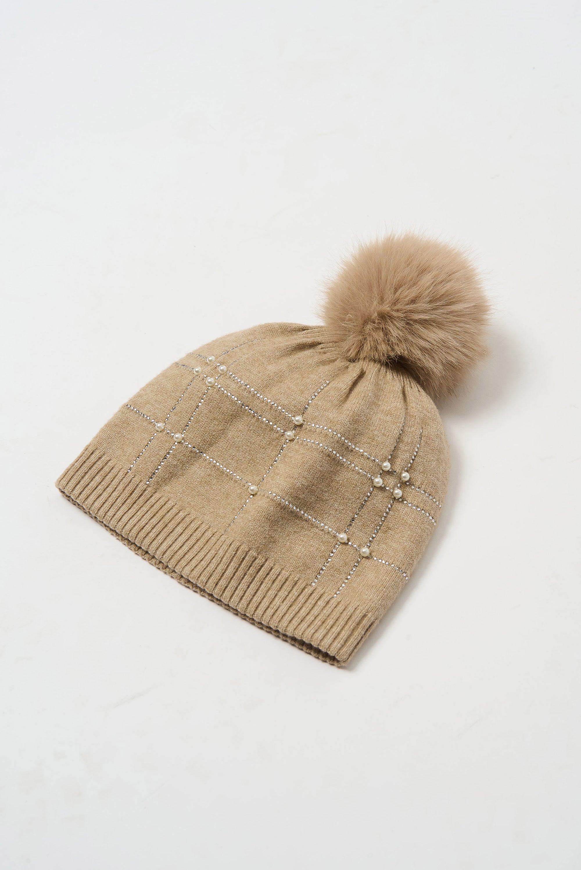 253969 Late Knitted Faux Fur & Pompom Hat