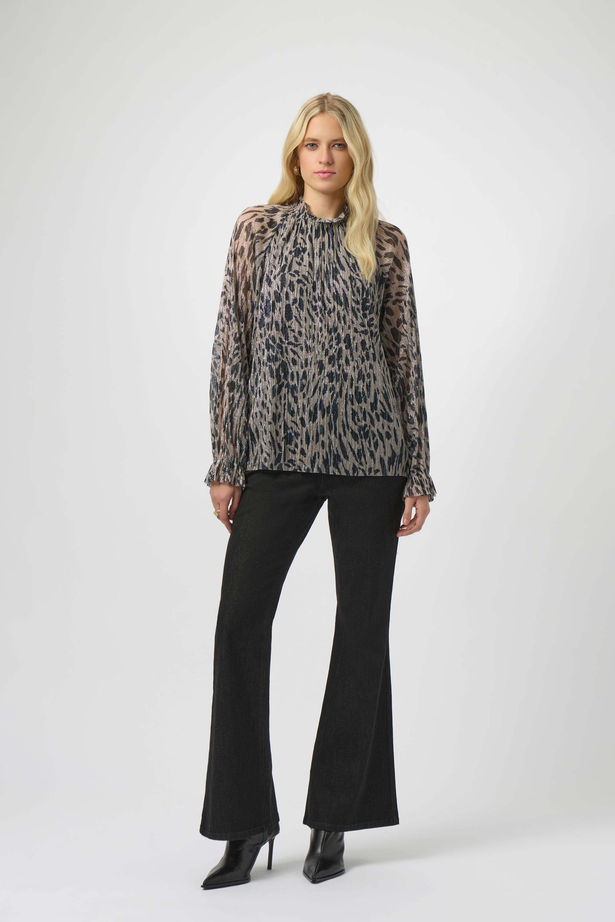 254140 Plissé Mesh Animal Print Pleat Blouse