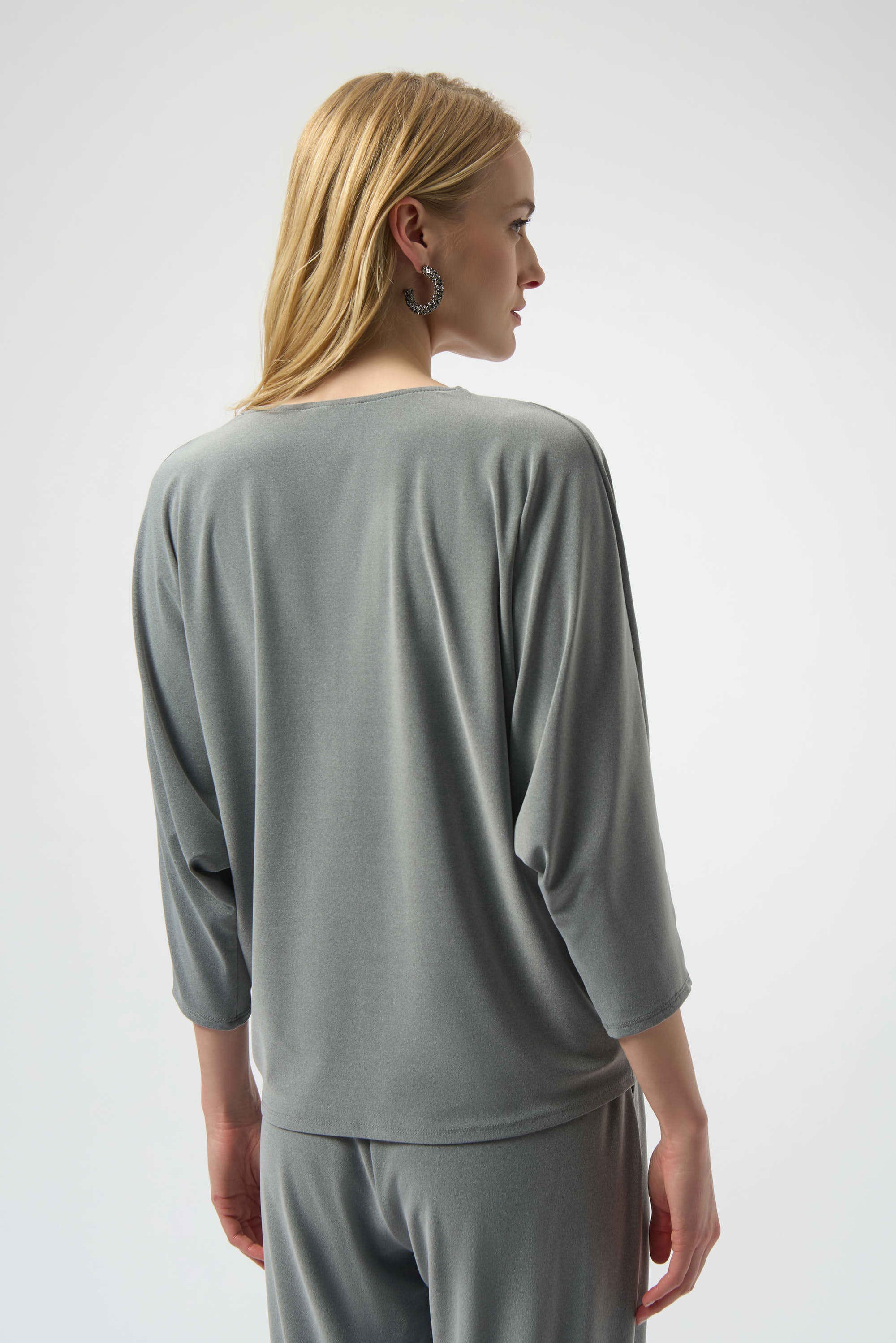 254205 Melange Silky Knit Leisure Zip Sweater
