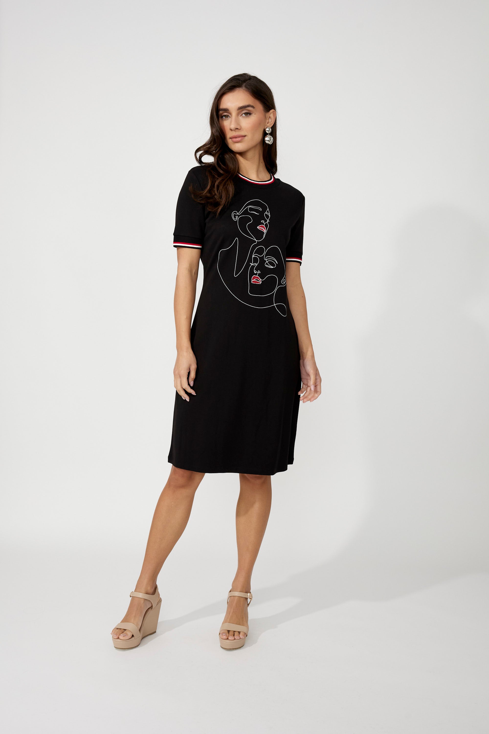 256819U   Faces Crew Neck Ponti T Dress