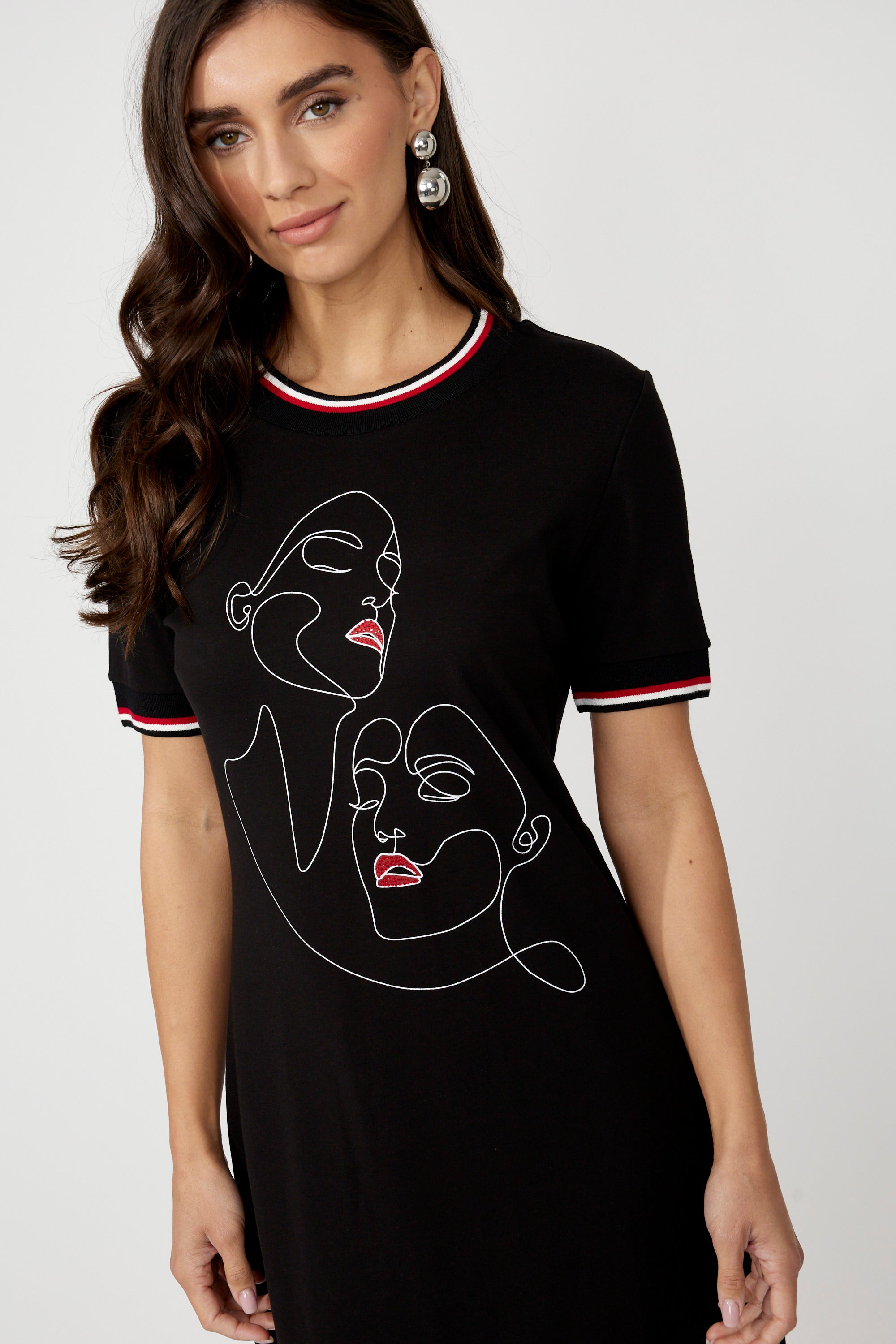 256819U   Faces Crew Neck Ponti T Dress