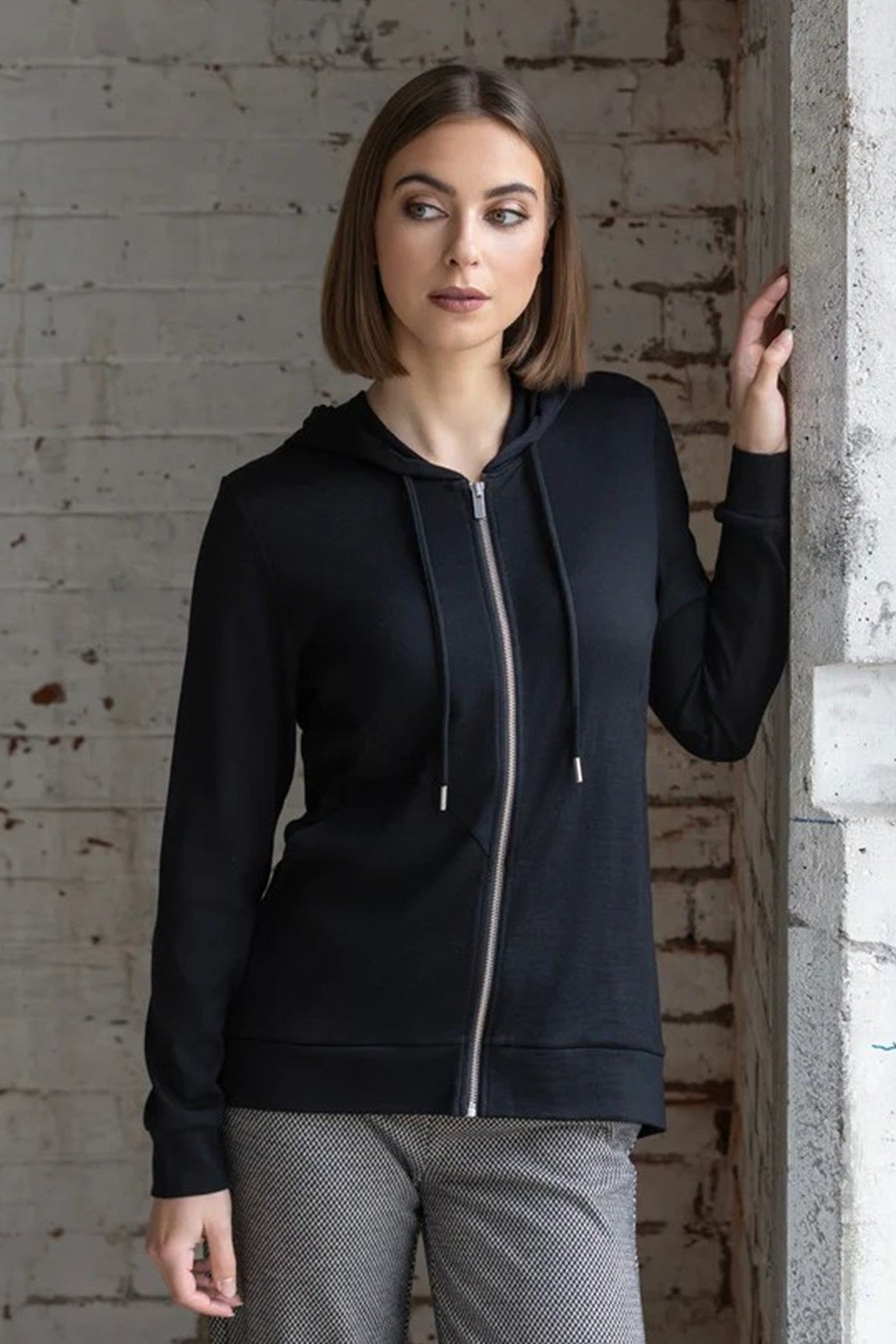 V4437A MERINO Zip Up Hooded Weekender Cardi