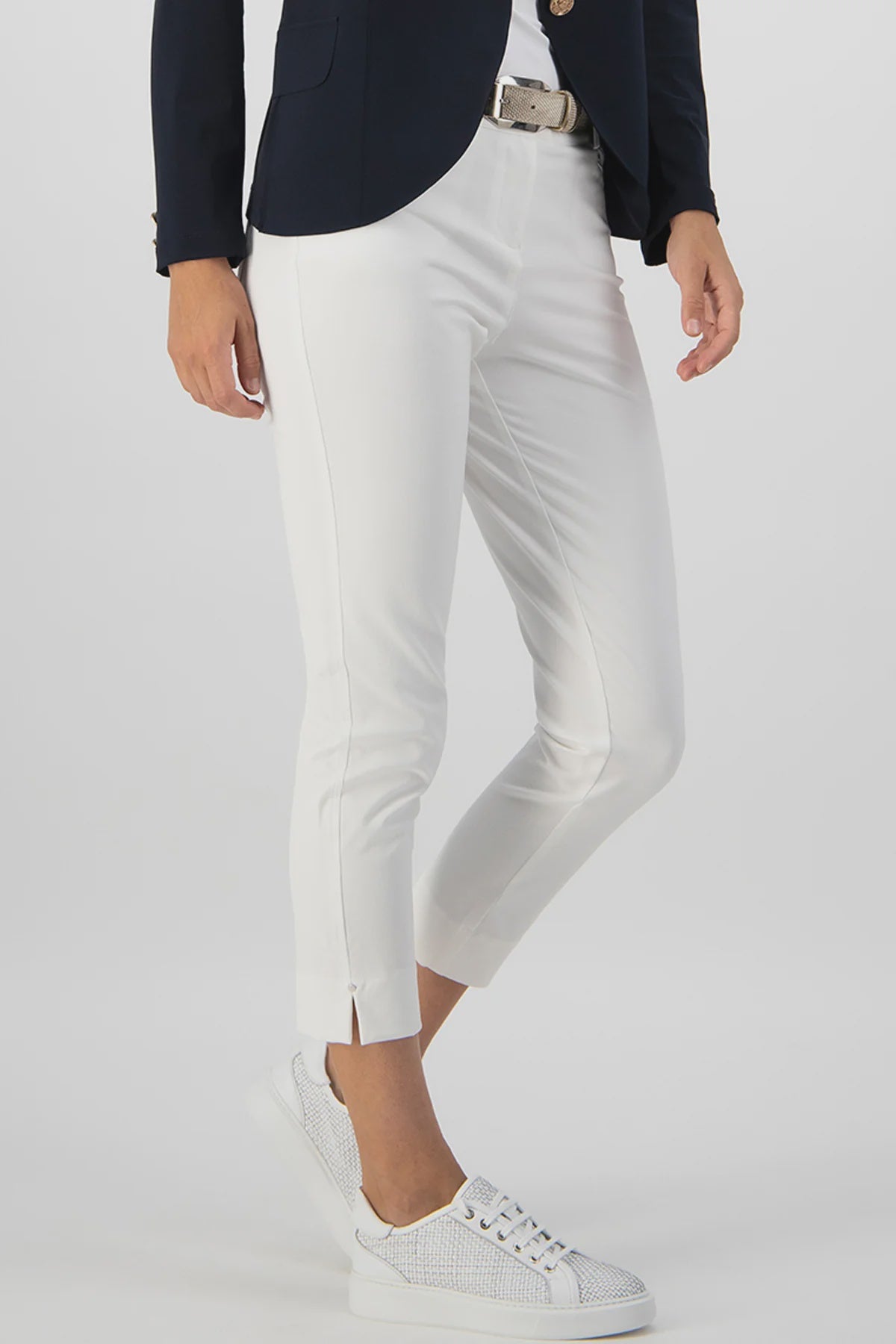 8429 WHITE Bi Stretch 7/8 Jean