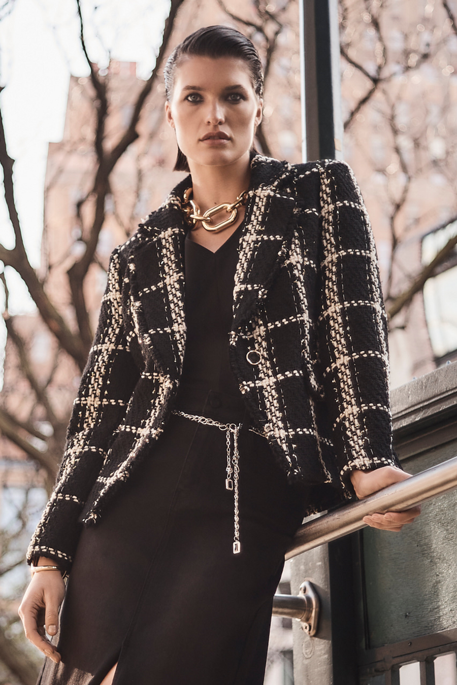 243960 Plaid Bouclé Blazer With Pockets