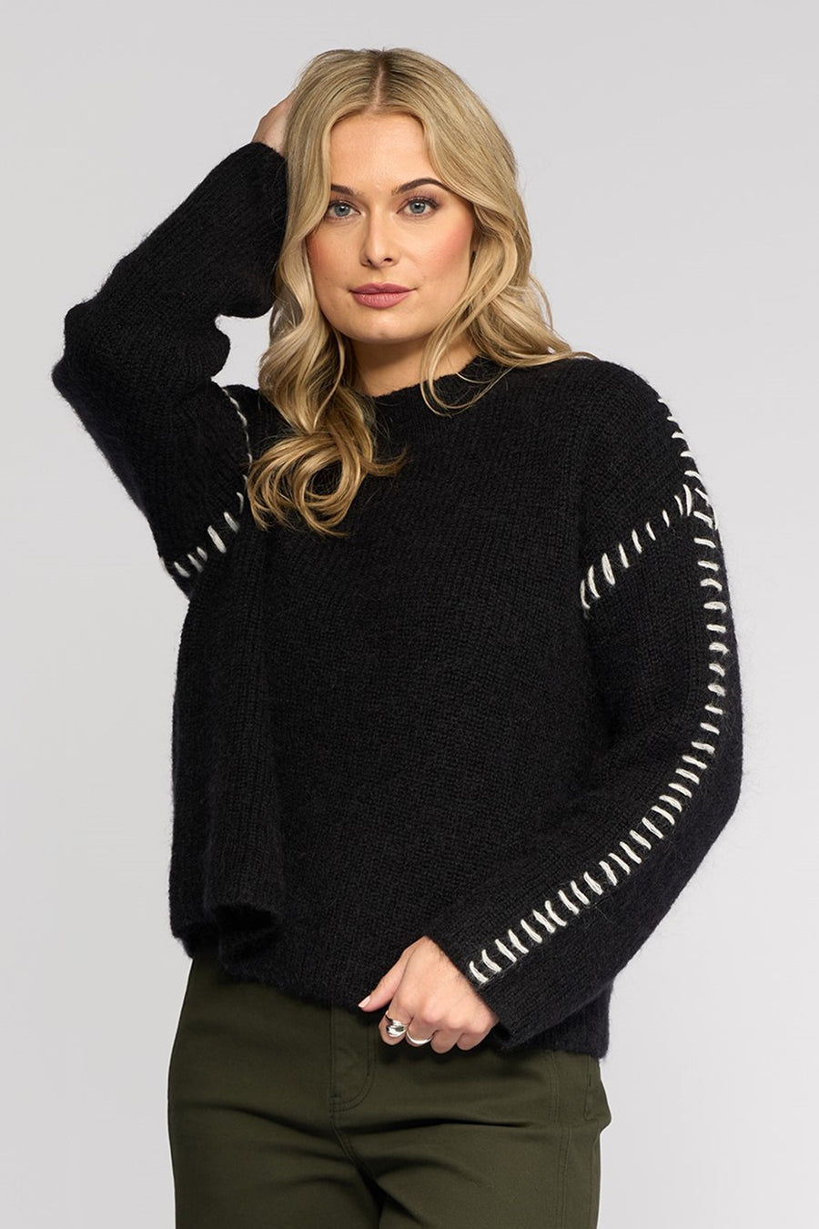 VK2041 Mohair Wool Stitch Detail Weekend Sweater