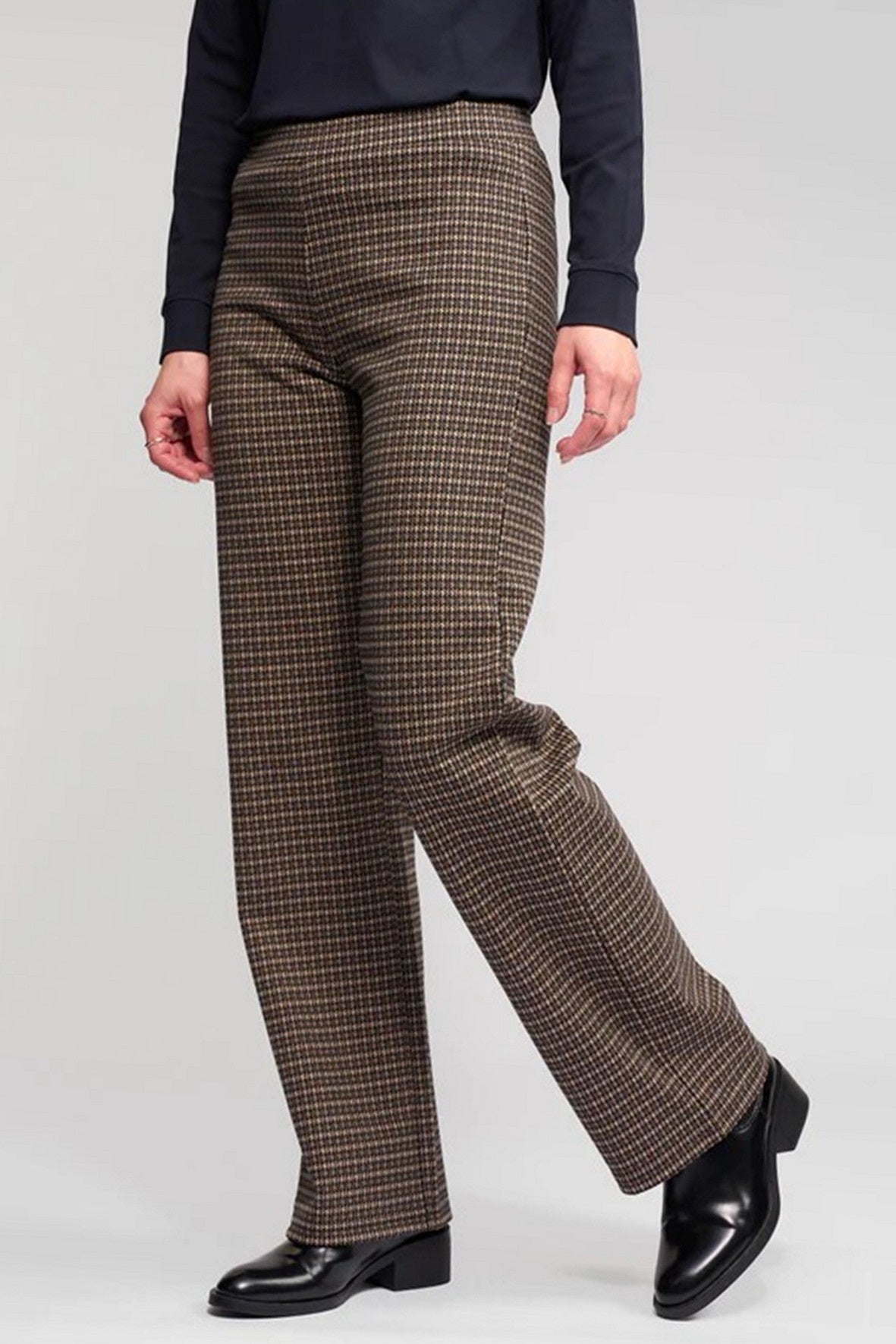V295 FINE CHECK Straight Leg Stretch Pant
