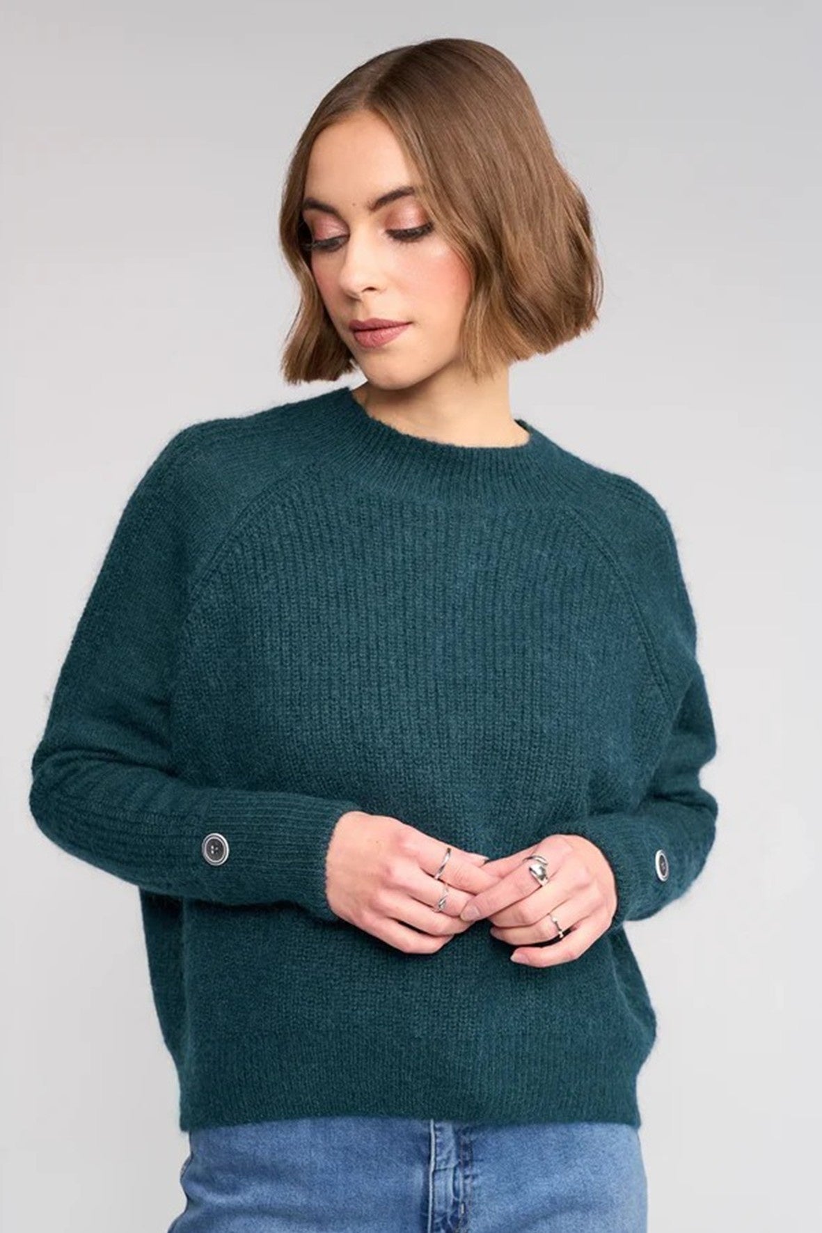 VK2028 TUI Mohair Wool Raglan Weekend Sweater