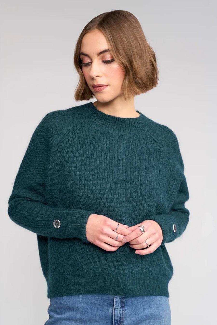 VK2028 TUI Mohair Wool Raglan Weekend Sweater