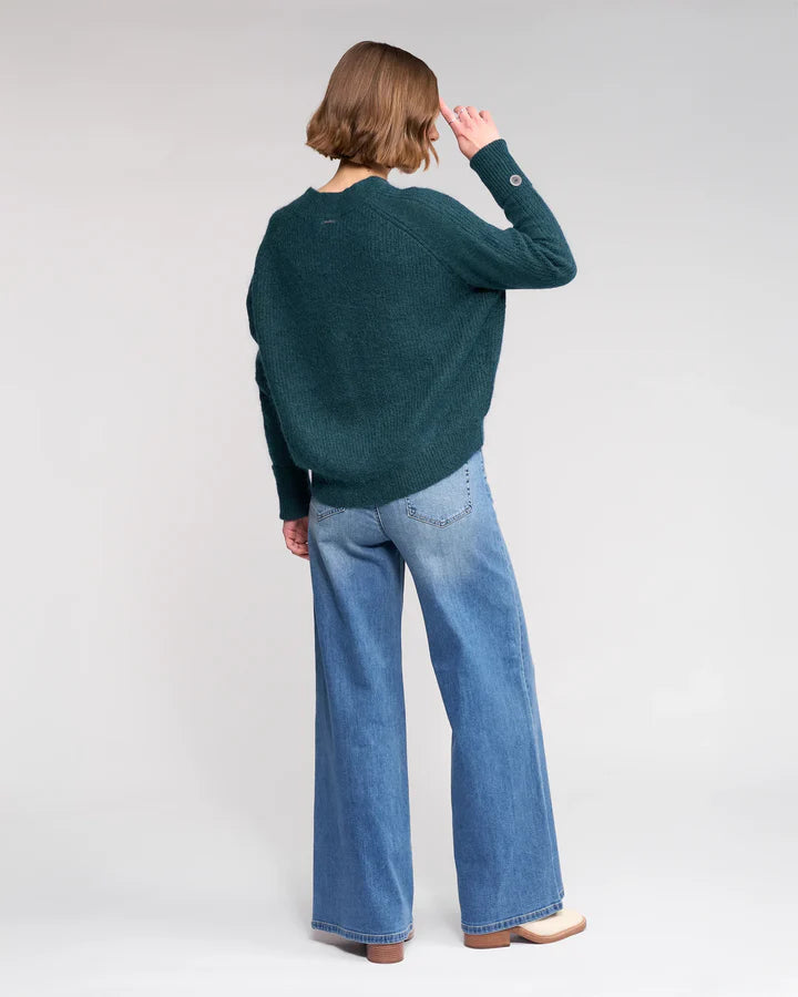 VK2028 TUI Mohair Wool Raglan Weekend Sweater