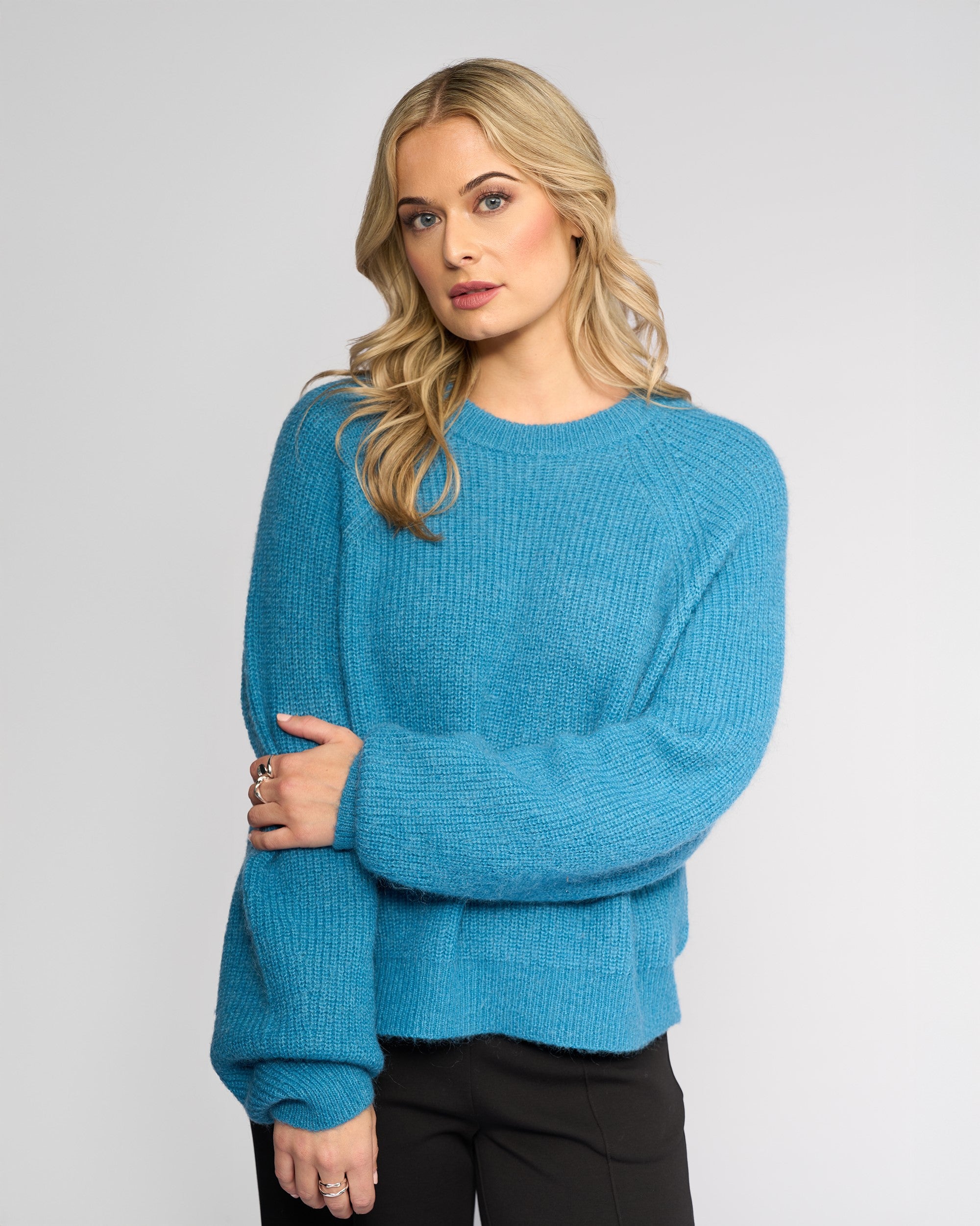 VK2047 Mohair Wool Relaxed Weekend Sweater