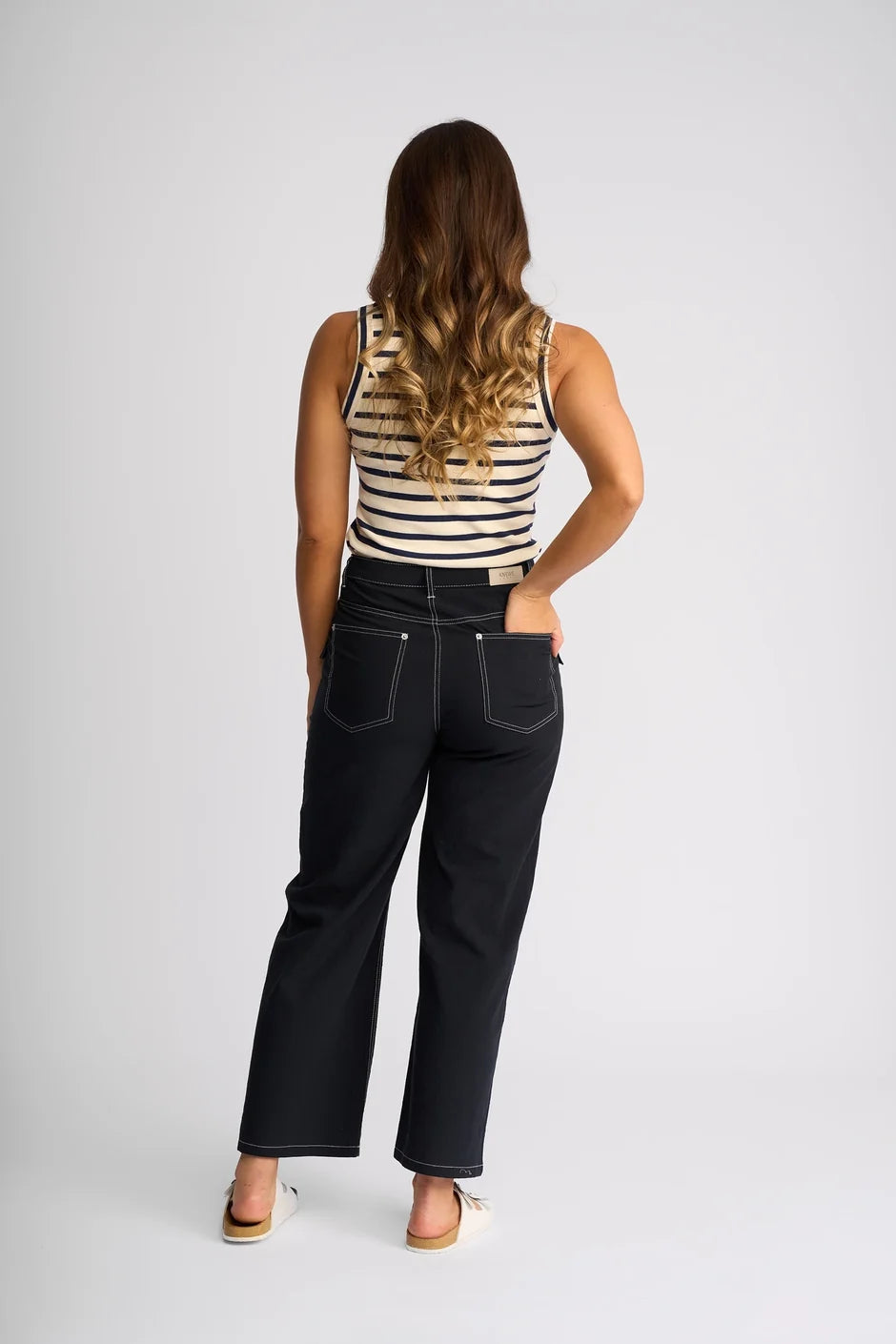 KN7108 INK Contrast Stitch Tab Pocket Pant