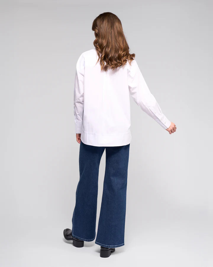 V4501 WHITE Martha Stewart Look Oversized Crisp Cotton Shirt