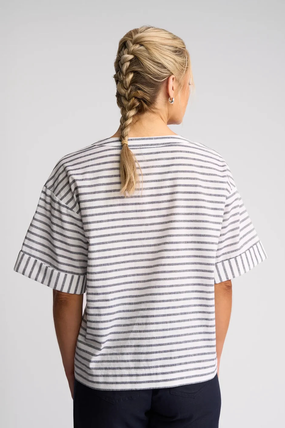 VS4508 Boatneck Wide Cuff Linen Blend Top