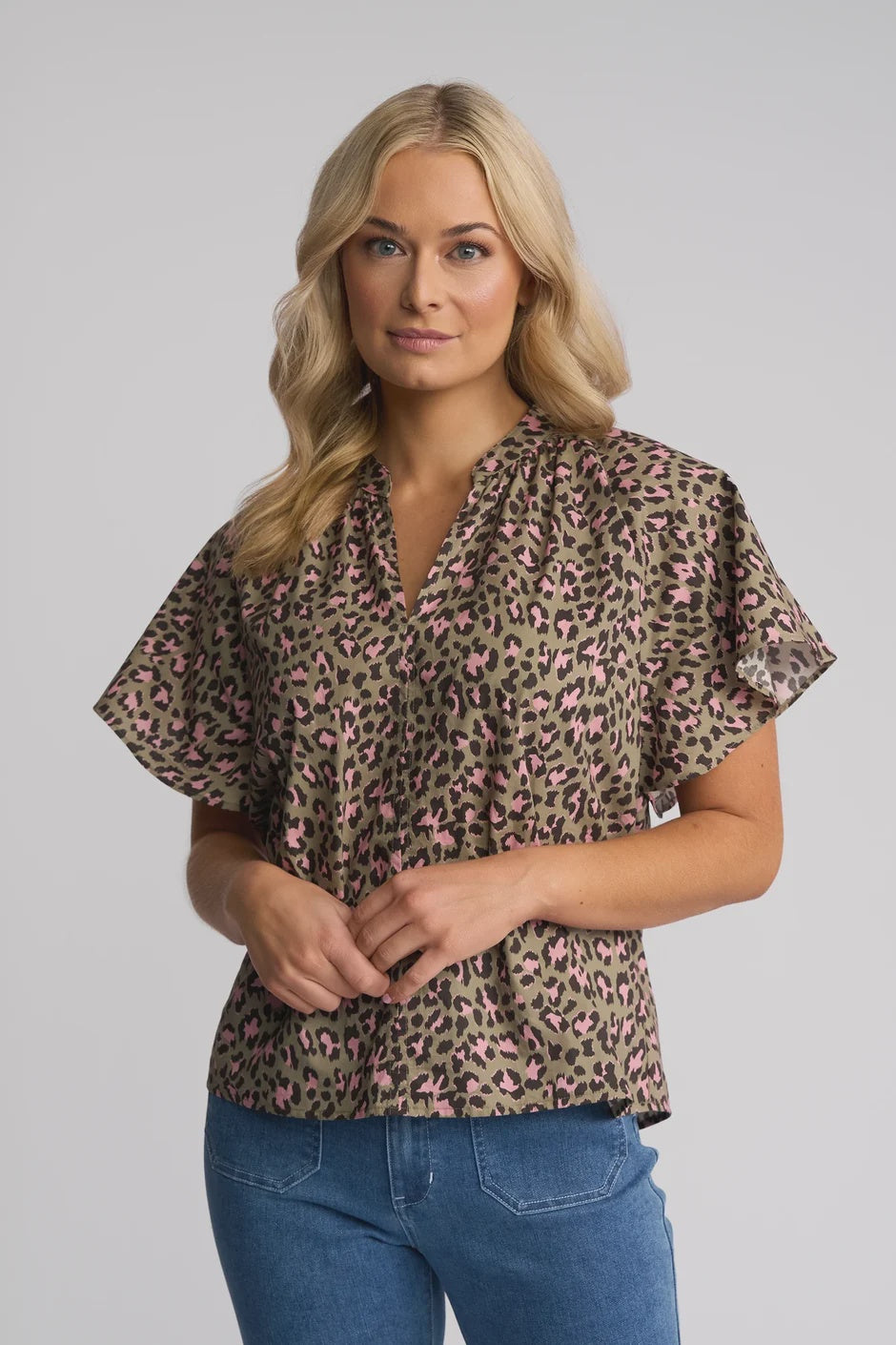 VS4518P CHEETAH Print Puff Sleeve V-neck Breeze Top