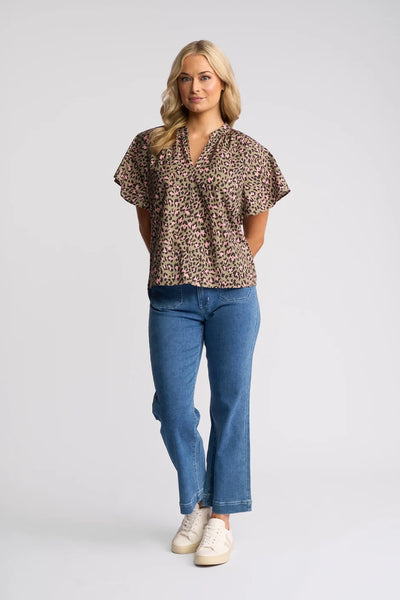 VS4518P CHEETAH Print Puff Sleeve V-neck Breeze Top