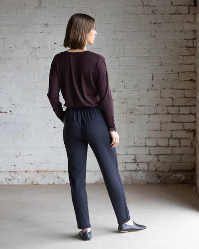V5041 BLACK MERINO Classic Leg Pocketed Weekender Pants