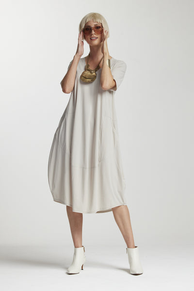 8697 Scoop V 1/2 Sleeve Tulip Dress